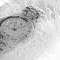 Frozen watch image